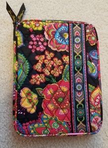 Rare Vera Bradley Symphony in Hue Tablet Sleeve
